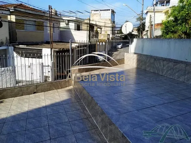 Sobrado com 200m² 3 quartos e 3 banheiros, à venda, no bairro Jardim das Flores em Osasco