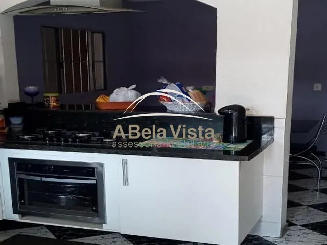 Sobrado com 197m² 4 quartos e 2 banheiros, à venda, no bairro Santa Maria em Osasco