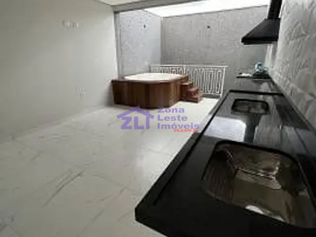 Sobrado com 218m² 3 quartos e 4 banheiros, à venda, no bairro Vila Carrão em São Paulo