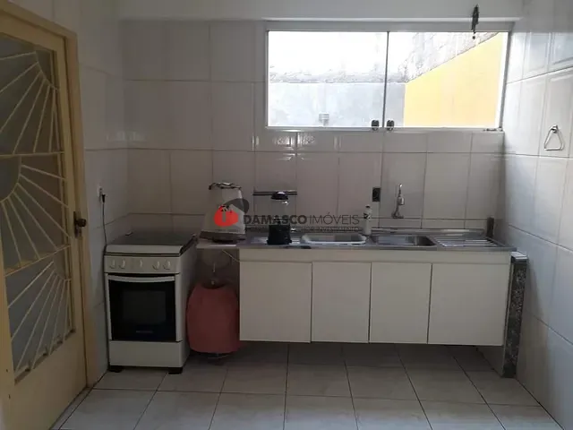 Sobrado 3 quartos e 2 banheiros, à venda, no bairro Campestre em Santo André