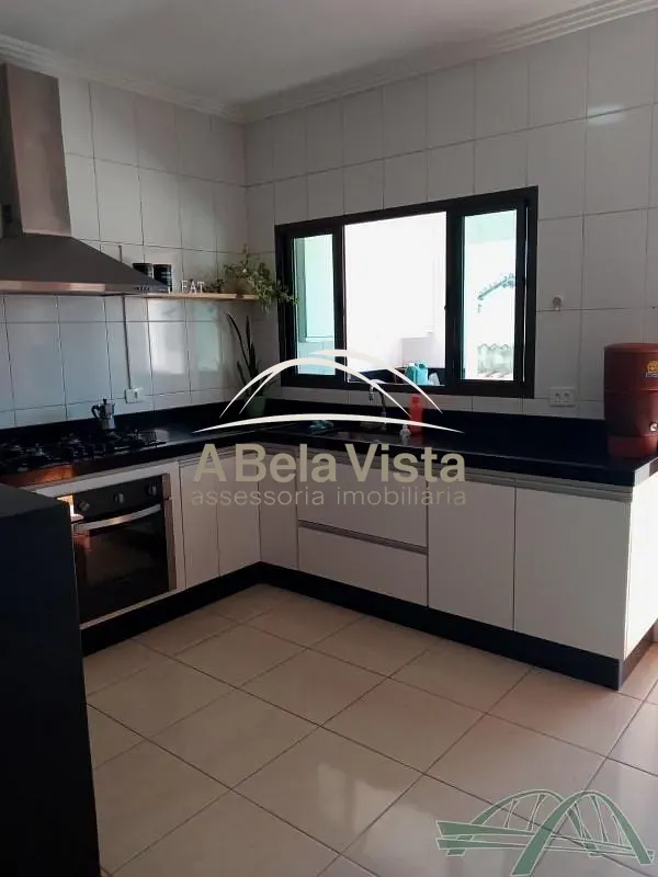 Sobrado, 3 quartos, 220 m² - Foto 2