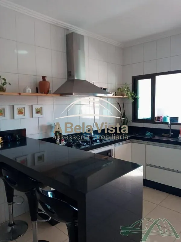 Sobrado, 3 quartos, 220 m² - Foto 1
