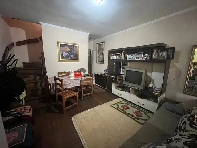 Sobrado 2 quartos e 2 banheiros, à venda, no bairro Santa Maria em Santo André