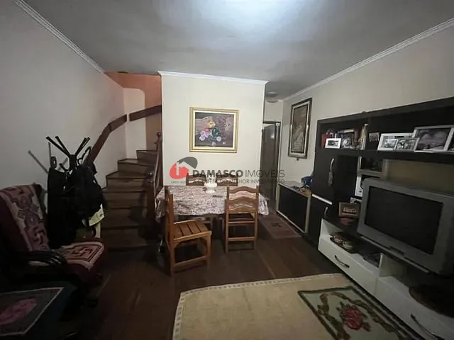 Sobrado 2 quartos e 2 banheiros, à venda, no bairro Santa Maria em Santo André