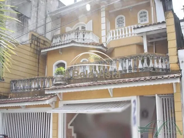 Sobrado 3 quartos e 4 banheiros, à venda, no bairro Km 18 em Osasco