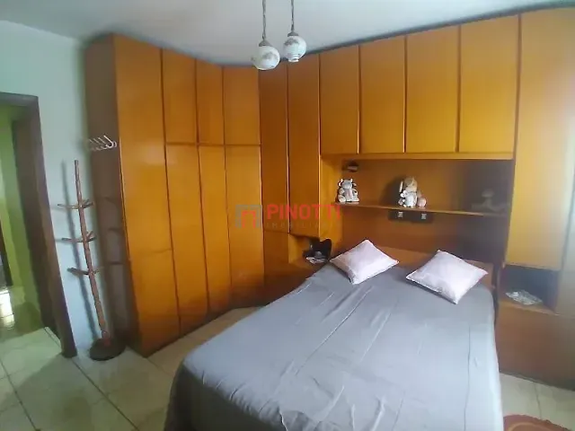 Sobrado 2 quartos e 1 banheiro, à venda, no bairro Baeta Neves em São Bernardo do Campo