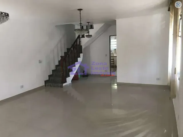 Sobrado com 350m² 5 quartos e 5 banheiros, à venda, no bairro Vila Ivone em São Paulo