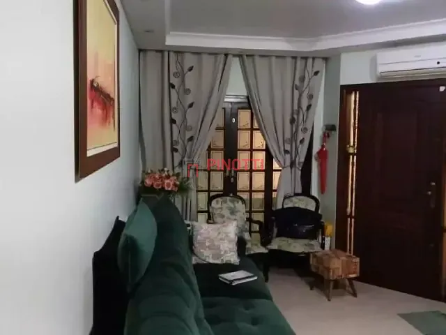 Sobrado 3 quartos e 2 banheiros, à venda, no bairro Vila Vivaldi em São Bernardo do Campo