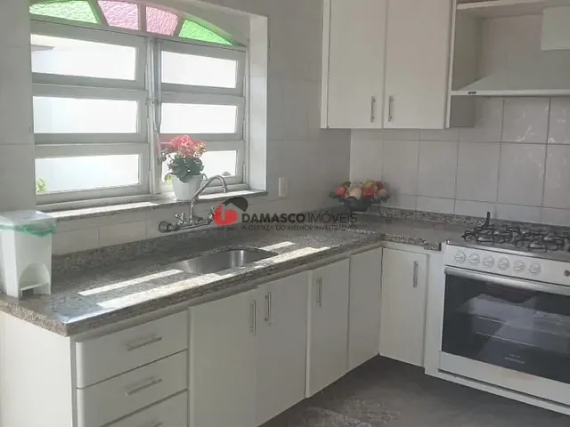 Sobrado com 272m² 3 quartos e 4 banheiros, à venda, no bairro Osvaldo Cruz em São Caetano do Sul