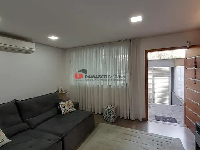 Sobrado com 200m² 4 quartos e 2 banheiros, à venda, no bairro Santa Maria em São Caetano do Sul