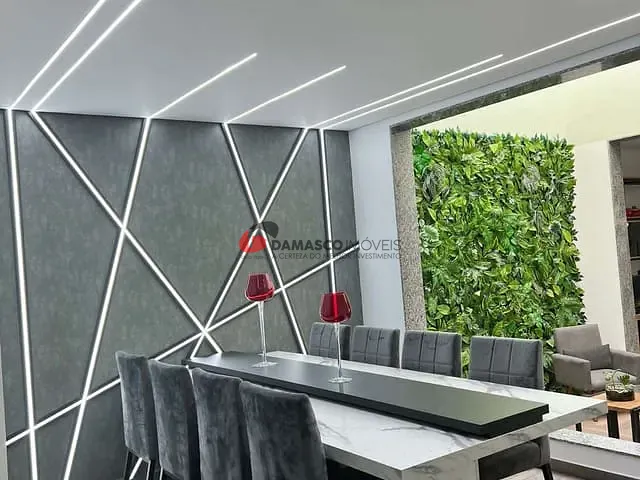 Sobrado com 200m² 4 quartos e 2 banheiros, à venda, no bairro Santa Maria em São Caetano do Sul