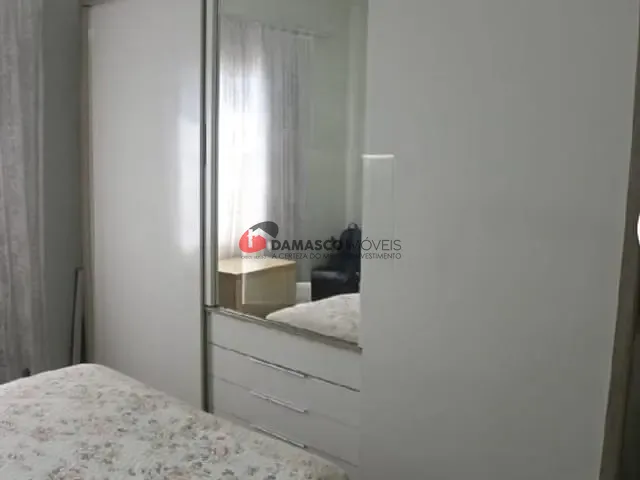 Sobrado 2 quartos e 2 banheiros, à venda, no bairro Olímpico em São Caetano do Sul