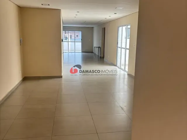 Sobrado com 315m² 4 quartos e 4 banheiros, para alugar, no bairro Barcelona em São Caetano do Sul