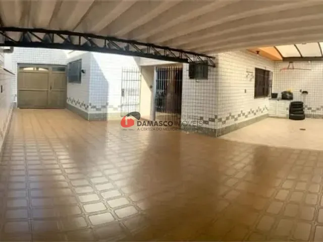 Sobrado com 220m² 3 quartos e 2 banheiros, à venda, no bairro Barcelona em São Caetano do Sul