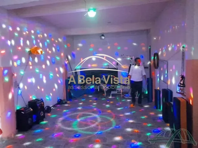 Sobrado com 125m² 2 quartos e 1 banheiro, à venda, no bairro Padroeira em Osasco