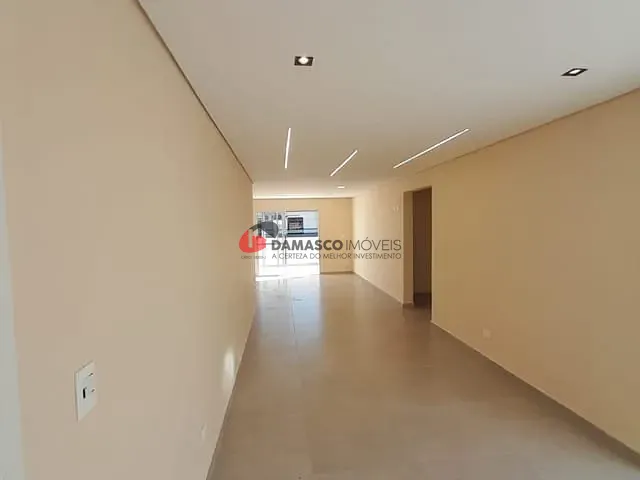Sobrado com 315m² 4 quartos e 4 banheiros, à venda, no bairro Barcelona em São Caetano do Sul