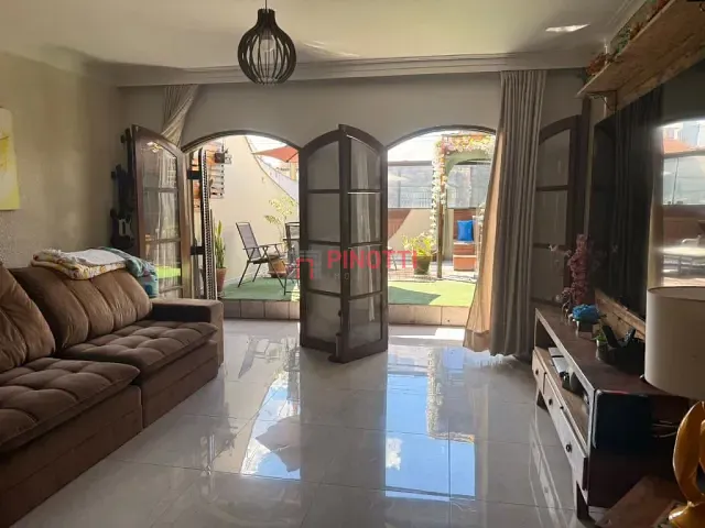 Sobrado 3 quartos e 4 banheiros, à venda, no bairro Nova Petrópolis em São Bernardo do Campo