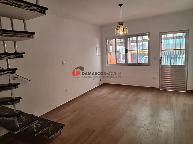 Sobrado 2 quartos e 2 banheiros, à venda, no bairro Vila Bela em São Paulo