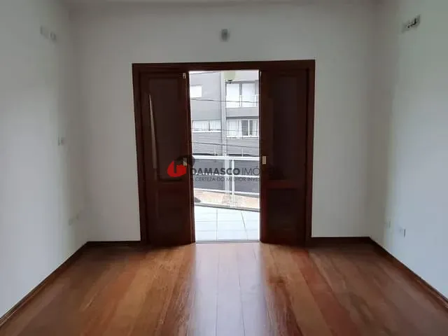Sobrado 3 quartos e 5 banheiros, à venda, no bairro Campestre em Santo André
