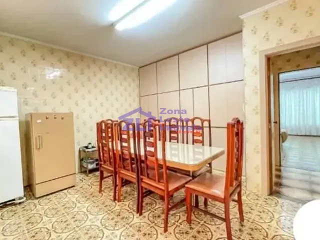 Sobrado com 225m² 3 quartos e 5 banheiros, à venda ou para alugar, no bairro Vila Santo Estevão em São Paulo