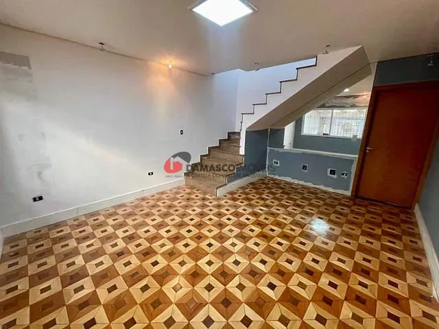 Sobrado com 171m² 3 quartos e 2 banheiros, à venda, no bairro Santa Maria em Santo André