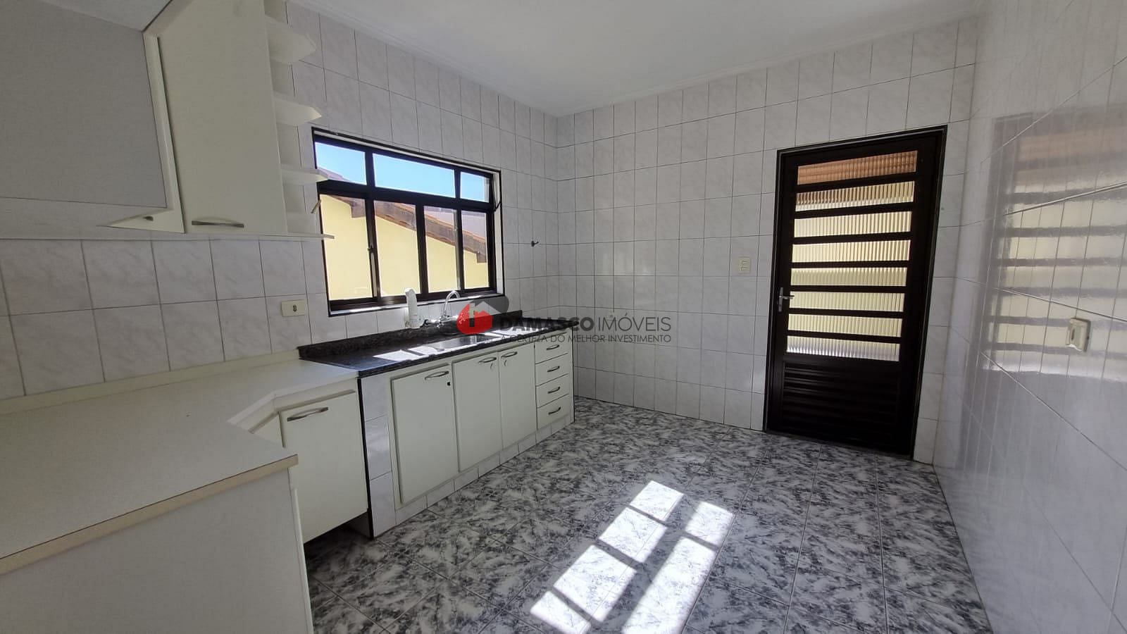 Sobrado para alugar com 2 quartos, 68m² - Foto 3