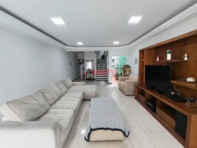 Sobrado 4 quartos e 4 banheiros, à venda, no bairro Jardim Paraíso em Santo André