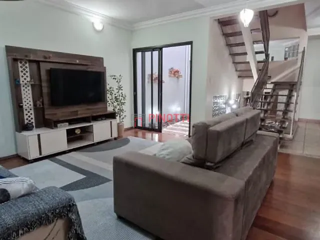 Sobrado 3 quartos e 6 banheiros, à venda, no bairro Nova Petrópolis em São Bernardo do Campo