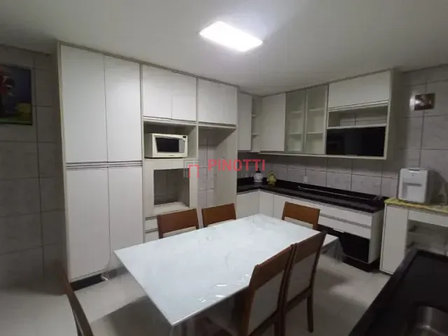 Sobrado 3 quartos e 3 banheiros, para alugar, no bairro Nova Petrópolis em São Bernardo do Campo