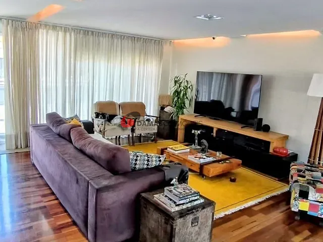 Sobrado com 380m² 3 quartos e 5 banheiros, à venda, no bairro Olímpico em São Caetano do Sul