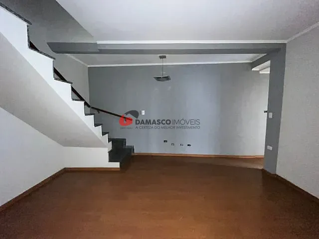 Sobrado 2 quartos e 2 banheiros, para alugar, no bairro Santa Maria em São Caetano do Sul