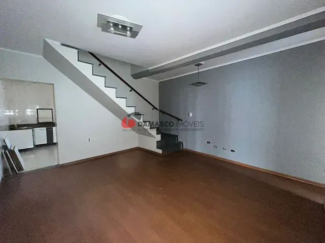 Sobrado 2 quartos e 2 banheiros, para alugar, no bairro Santa Maria em São Caetano do Sul