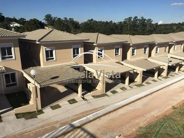 Sobrado com 201m² 3 quartos e 5 banheiros, à venda, no bairro Jardim da Gloria em Cotia
