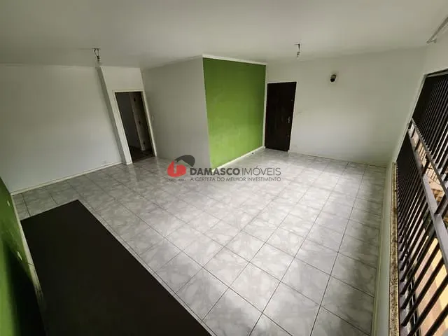 Sobrado 5 quartos e 4 banheiros, à venda, no bairro Campestre em Santo André