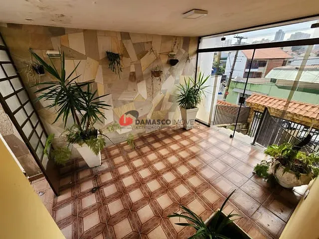 Sobrado 5 quartos e 4 banheiros, à venda, no bairro Campestre em Santo André
