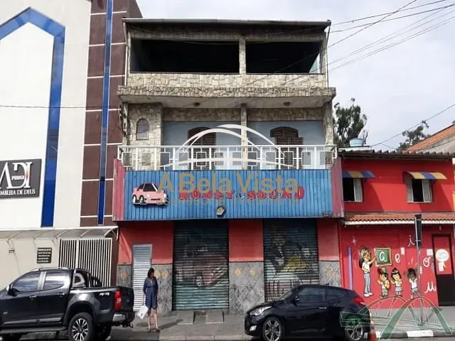 Sobrado com 250m² 4 quartos e 6 banheiros, à venda, no bairro Santo Antônio em Osasco