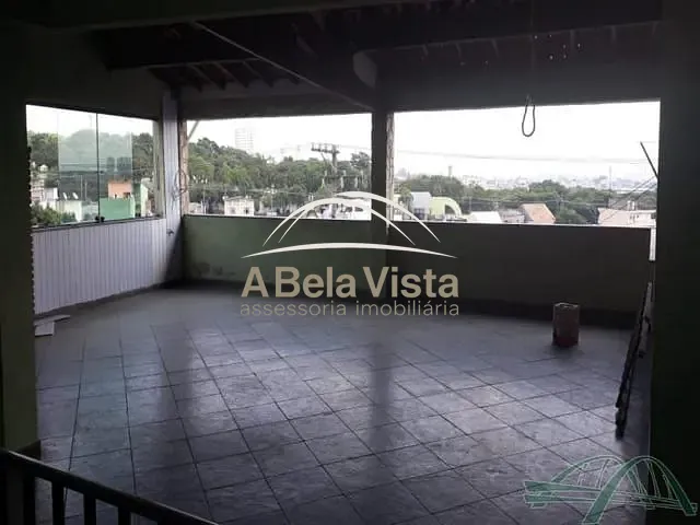 Sobrado com 250m² 4 quartos e 6 banheiros, à venda, no bairro Santo Antônio em Osasco