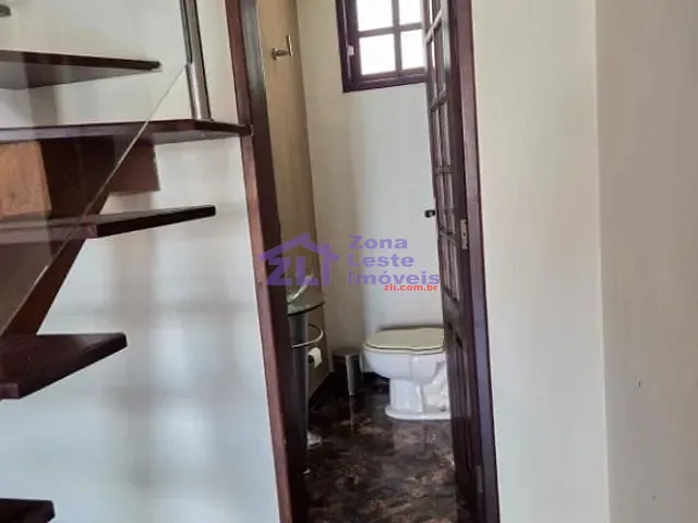 Sobrado com 302m² 3 quartos e 4 banheiros, à venda ou para alugar, no bairro Chácara Seis de Outubro em São Paulo