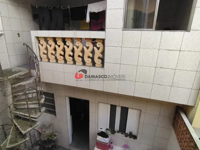 Sobrado 3 quartos e 2 banheiros, à venda, no bairro Jardim Las Vegas em Santo André