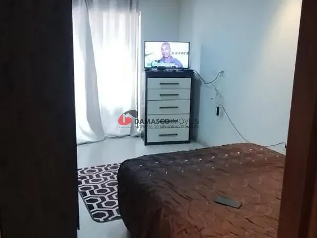 Sobrado 3 quartos e 2 banheiros, à venda, no bairro Vila Guaraciaba em Santo André