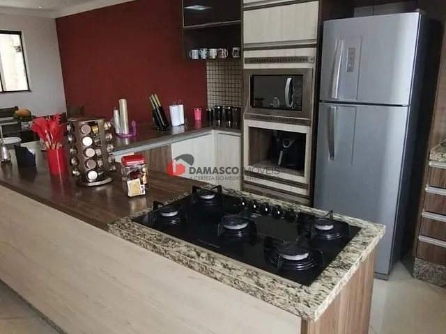 Sobrado 3 quartos e 2 banheiros, à venda, no bairro Vila Guaraciaba em Santo André