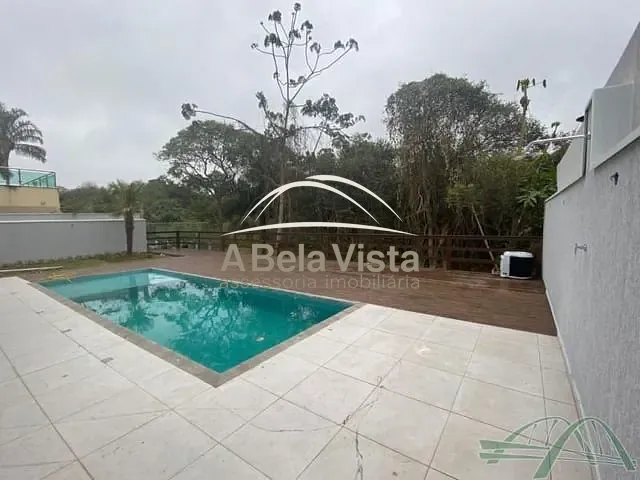 Sobrado com 331m² 4 quartos e 5 banheiros, à venda, no bairro São Paulo II em Cotia