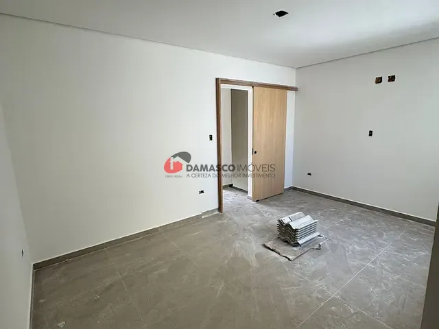 Sobrado com 147m² 3 quartos e 4 banheiros, à venda, no bairro Vila Camilópolis em Santo André