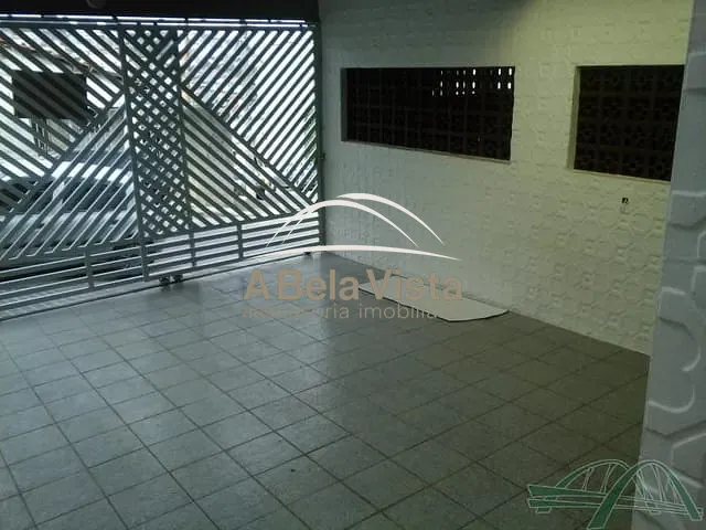 Sobrado 3 quartos e 2 banheiros, à venda, no bairro Veloso em Osasco