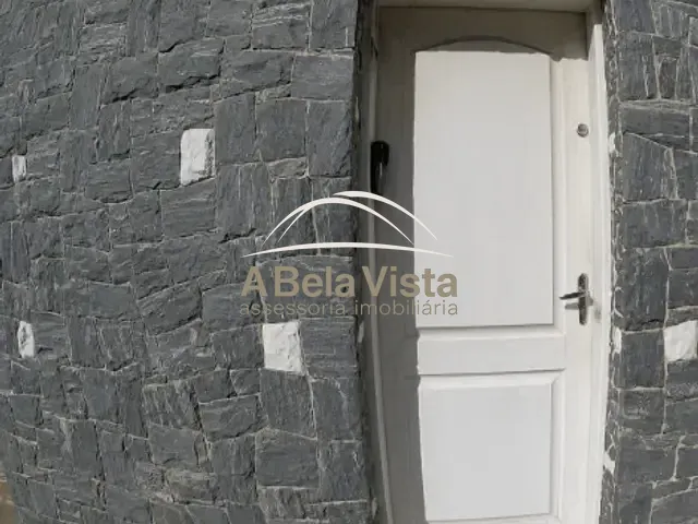 Sobrado 3 quartos e 2 banheiros, para alugar, no bairro Bela Vista em Osasco
