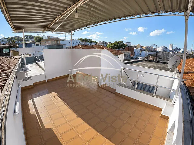Sobrado 3 quartos e 2 banheiros, para alugar, no bairro Bela Vista em Osasco