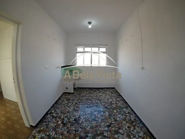 Sobrado 3 quartos e 2 banheiros, para alugar, no bairro Bela Vista em Osasco