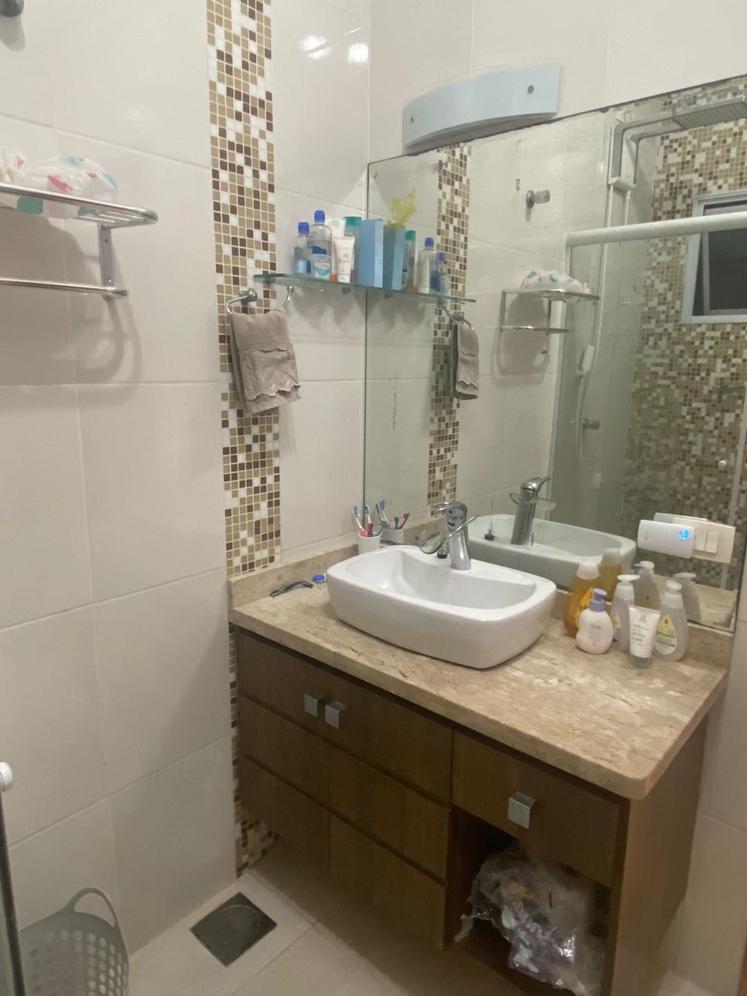 Sobrado à venda com 3 quartos, 184m² - Foto 1