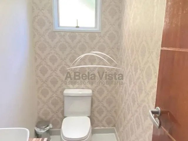 Sobrado com 185m² 3 quartos e 2 banheiros, à venda, no bairro Ayrosa em Osasco
