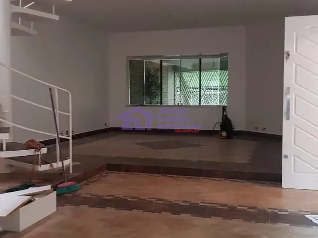 Sobrado com 250m² 4 quartos e 3 banheiros, à venda, no bairro Vila Fernandes em São Paulo